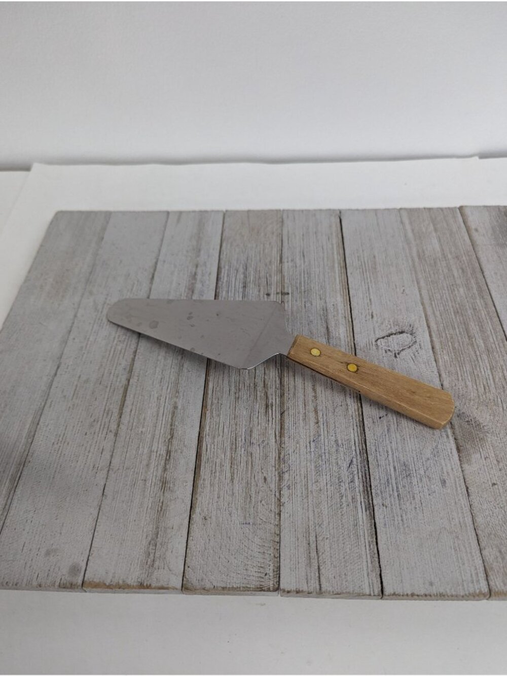Stainless Steel Pie Spatula Server 9 1/2" Wood Handle - Picture 4 of 6
